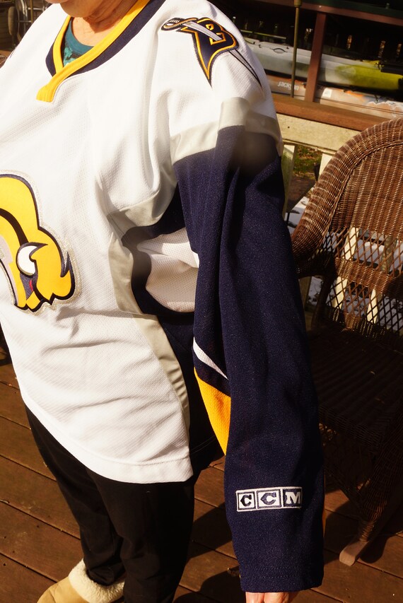 red wings jersey