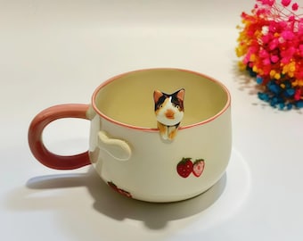 Benutzerdefinierte niedliche Erdbeerhaustier handgemachte Keramiktasse / kundenspezifisches Obst Haustier-Gedenkgeschenk, kundenspezifischer Hundekeramikbecher, Geschenk für Hundebesitzer, Geburtstagsgeschenk