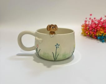 Tazza in ceramica personalizzata con margherite colorate e carine, fatta a mano, con fiori personalizzati, regalo commemorativo per animali domestici, tazza in ceramica personalizzata per cani, regalo per il proprietario di cani, regalo di compleanno