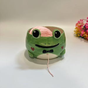Pre-order Cute Handmade Frog Ceramic Yarn Bowl,Pottery Knitting Bowl,Unique Birthday Gift,Animal Art Gift,Gift for Her,Gift,Frog Yarn Bowl
