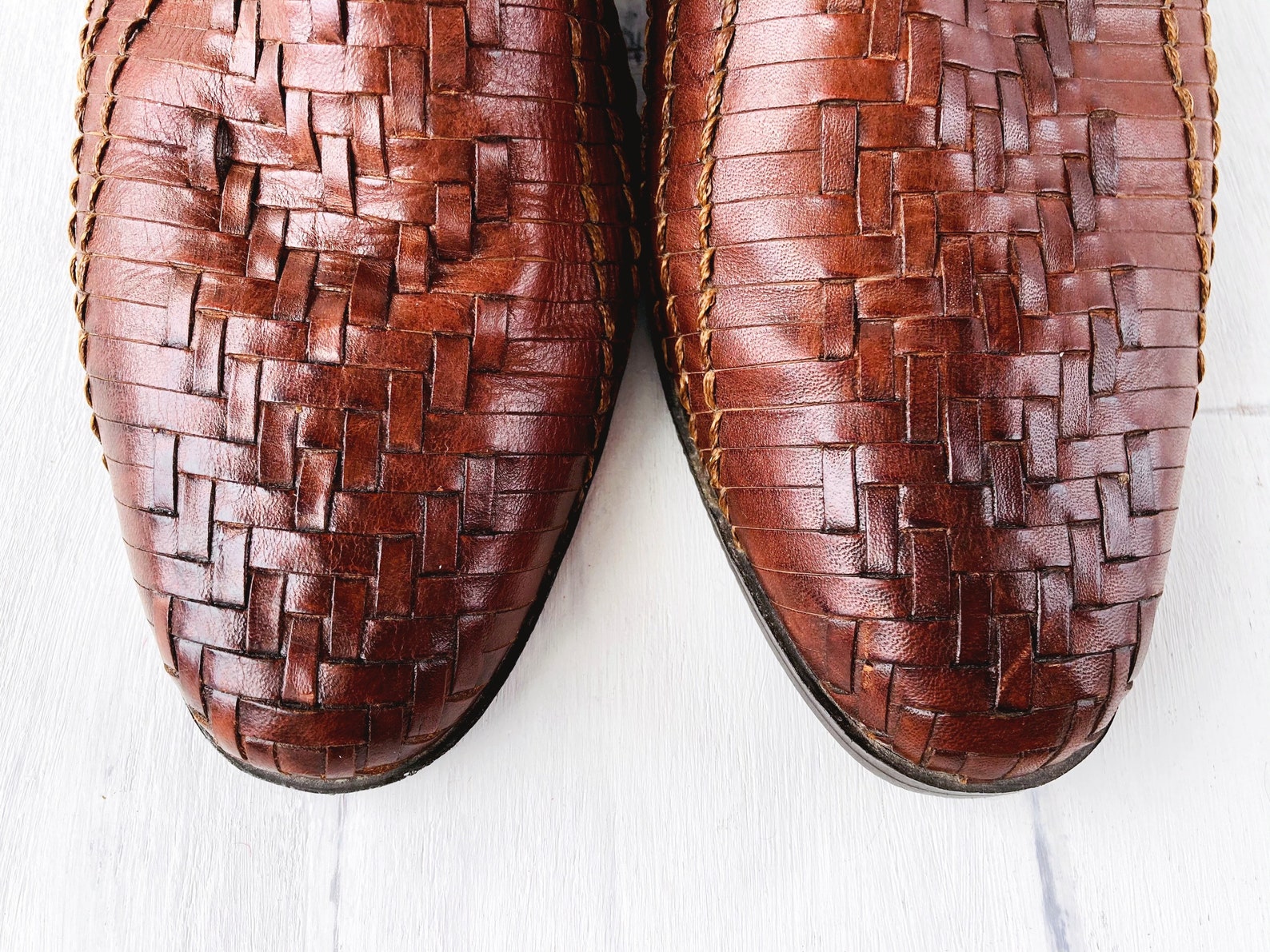 vince barrett woven leather mules