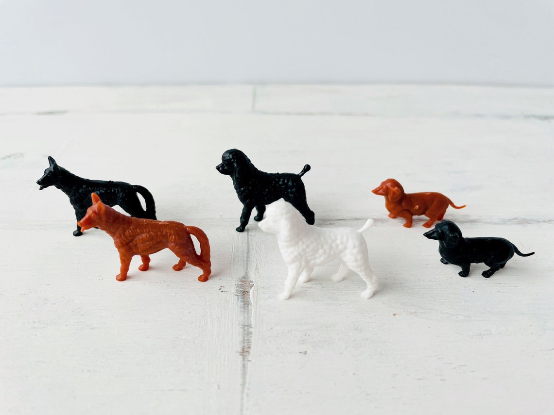 SALE Vintage Dog Figurines Set of 8 Diecast Plastic Toys Etsy