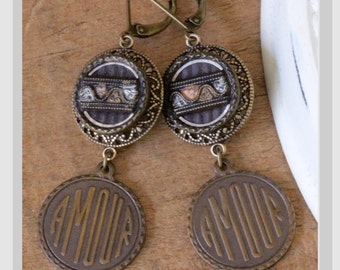 Antike viktorianische/Jugendstil Amour Tinies Knopf Ohrringe circa Anfang 1900 von The Salvage Bead