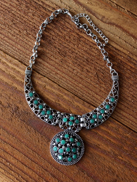 Vintage Faux Emerald Collar Necklace - image 1