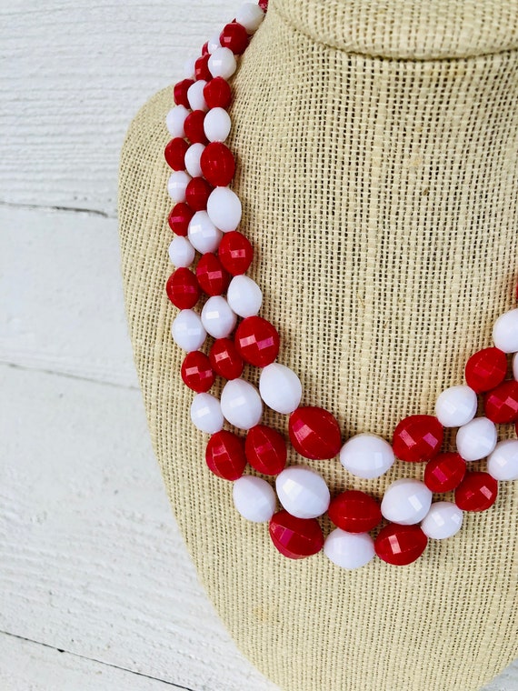 Vintage Red & White Lucite Necklace - image 4