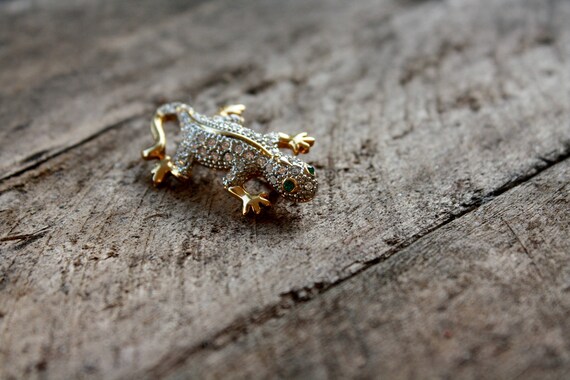 Vintage Crystal Gecko Brooch - image 4