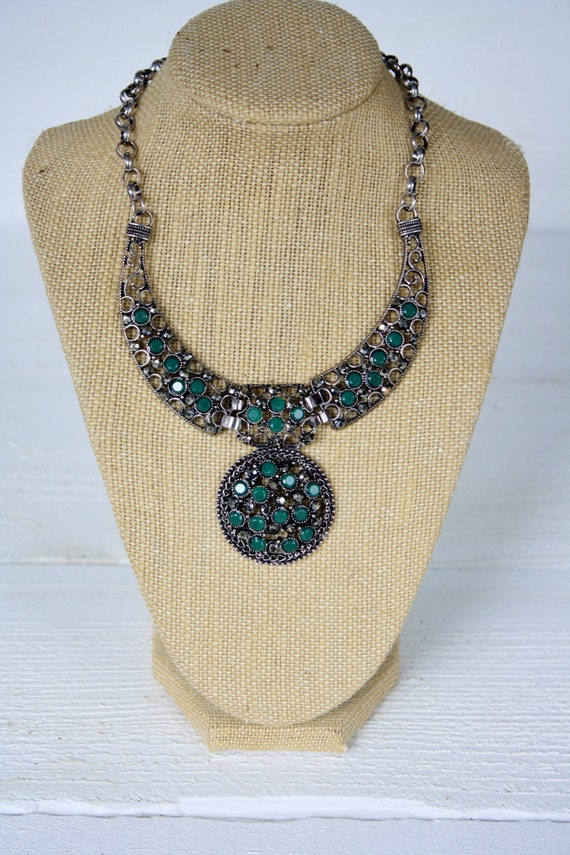 Vintage Faux Emerald Collar Necklace - image 5