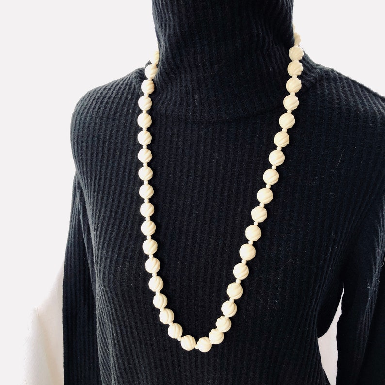 Vintage Cream Colored Beaded Necklace