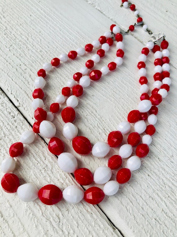 Vintage Red & White Lucite Necklace - image 8