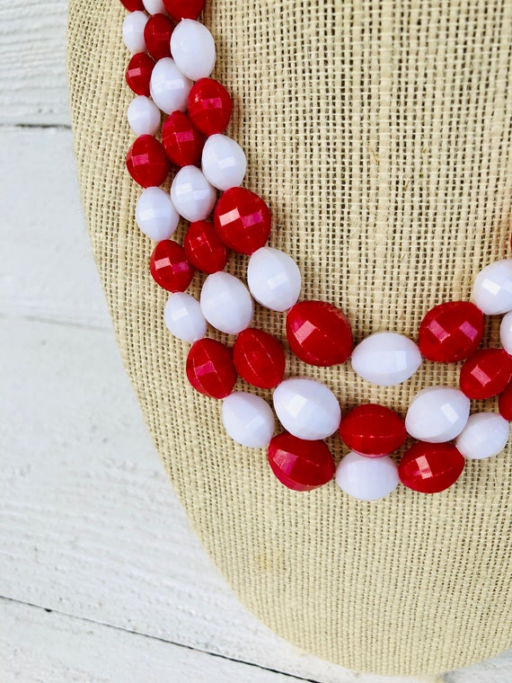 Vintage Red & White Lucite Necklace - image 3