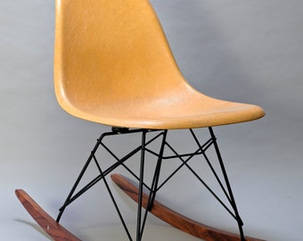 Krzesło Eames Herman Miller ROCKER BASE Czarna rama orzech