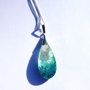Colgante de cristal de mar tormentoso