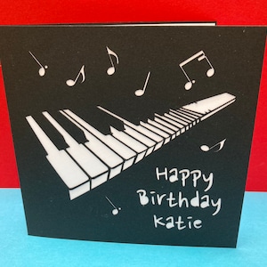Personalisierte Klavier Geburtstagskarte - Pianist, Klassik, Keyboard, Musik, Papierschnitt, Musiker, Danke, Musiklehrer, Vatertagskarte