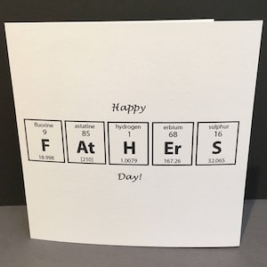 Carte de fête des pères - carte pour un scientifique chimiste - carte de voeux en papier faite main - papa geek des sciences - tableau périodique - carte pour papa