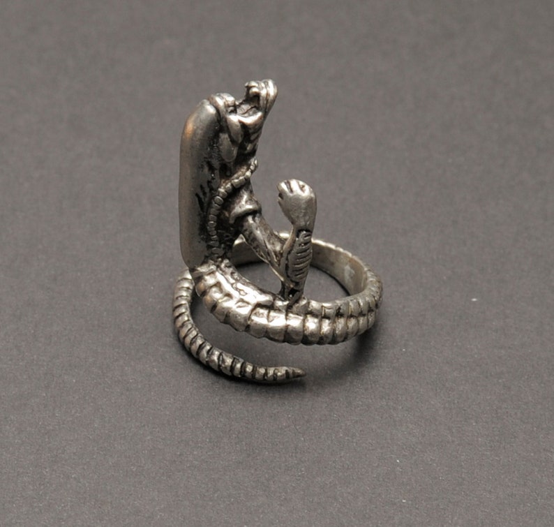 Alien movie Xenomorph cosplay ring 