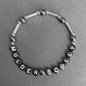 Akte X Freundschaftsarmband, Cosplay Kostüme, MSR Fandom Schiff, Fox Mulder Trost Charakter, Dana Scully Schmuck, Buchstabenperlen