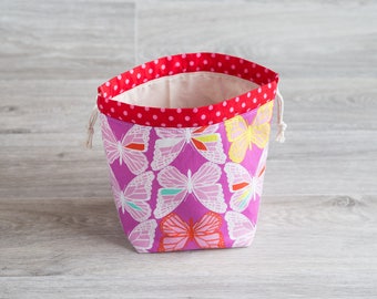 Drawstring project bag, knitting on the go.