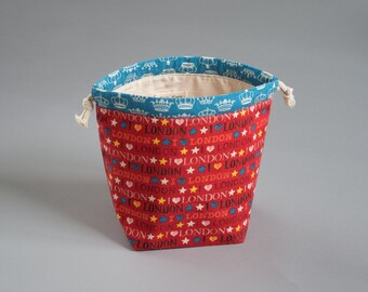 Drawstring project bag, knitting on the go.