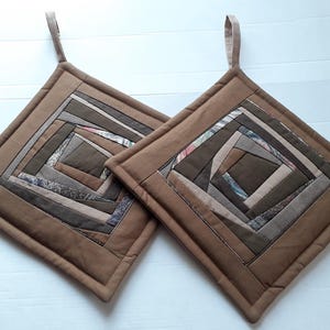 Pot holders Unique Quilted Pot Holders Brown Quilted Potholders Patchwork  Fabric  Pads Gift  Set Of 2