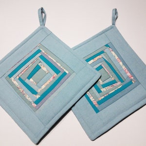 Quilted Pot Holders Quilted Potholder Quilted Fabric  Pads Patchwork Potholders  Gift Set of 2