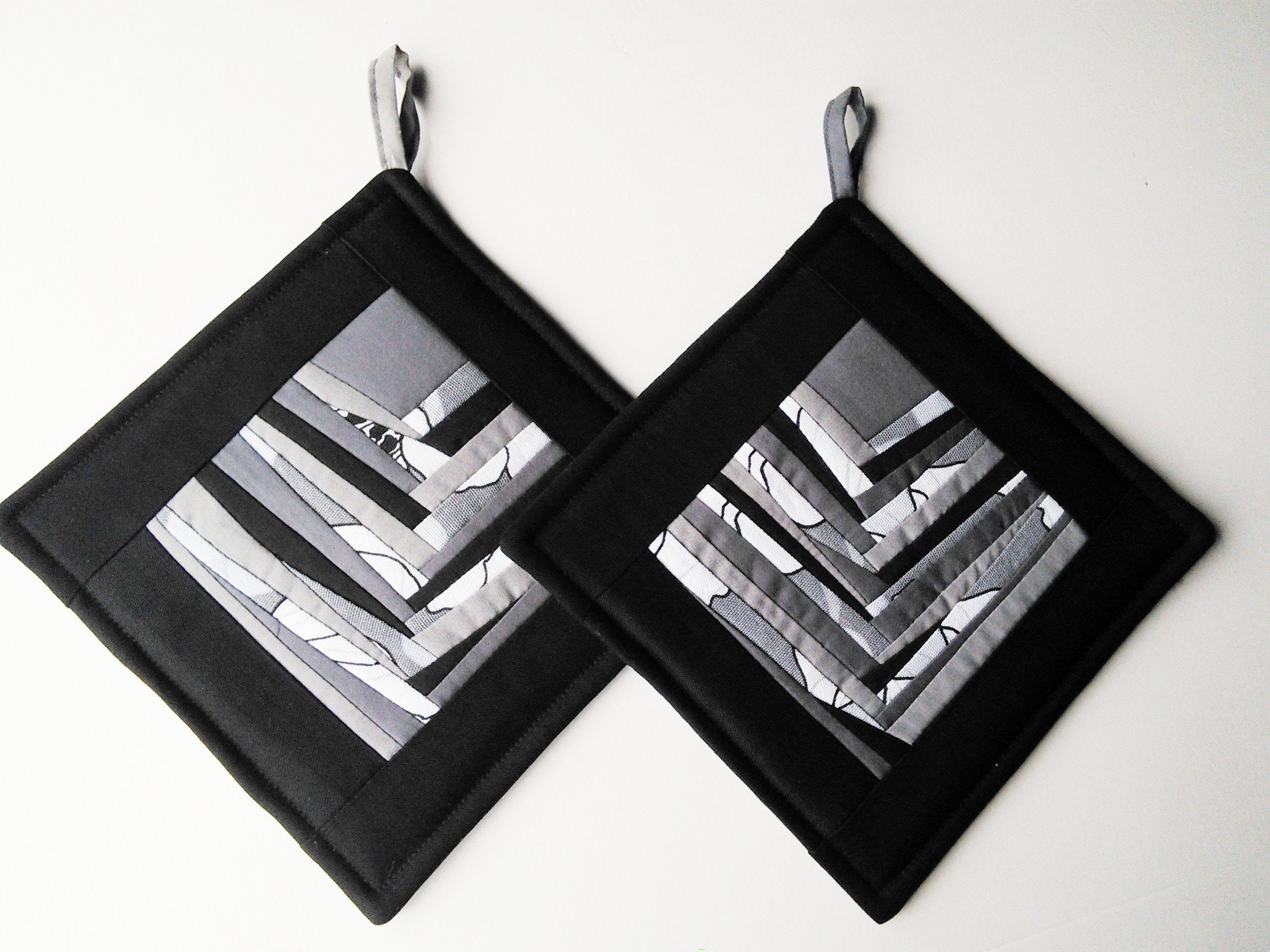 Quilted Pot Holders Quilted Potholders Black White Gray Pot Etsy