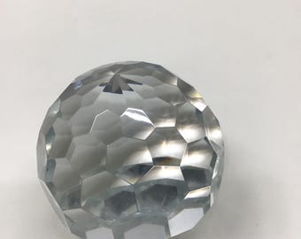 Presse-papiers TIFFANY & Co, sphère facettée en CRISTAL 4 po.
