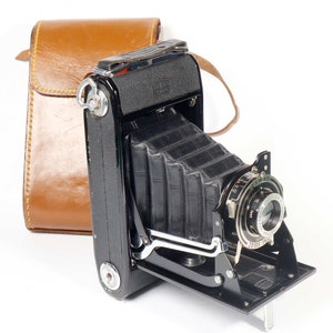Zeiss Ikon Nettar 515/2 Roll Film Camera From 1940s - Working and