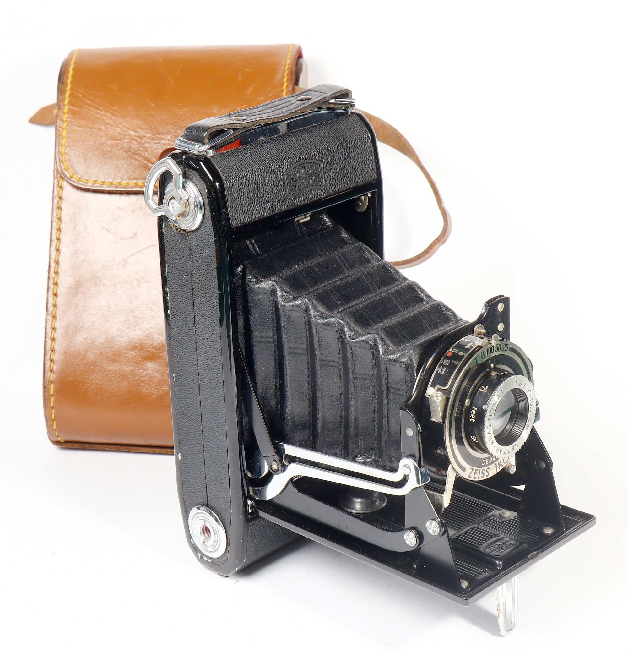 Zeiss Ikon Nettar 515/2 Roll Film Camera From 1940s - Working and