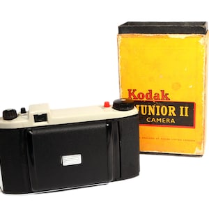 Appareil photo pour pellicule pour petit-enfant Kodak Junior II + boîte d&#39;origine des années 50 - Style rétro classique