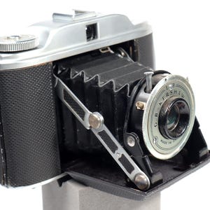 Kershaw 110 Roll Film British Camera from 1950s - Clean Working Condition