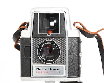 Bell and Howell Electric Eye Roll Film Camera from 1950s - Rare Classic Retro Style