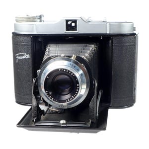Franka Solida 1 Roll Film Camera from 1950s - Working and Good Rare Classic Camera