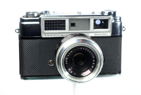 Yashica Minister D 35mm Film Camera With 4.5cm f2.8 Yashinon