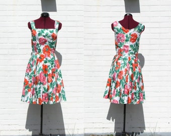 REDUCED USD 6 - Vtg 50s Flower Dress {S}