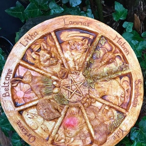 Animal Themed Pagan Wheel of the Year Plaque.