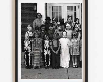 Impresión fotográfica de Halloween de 1949: Arte divertido de disfraces infantiles vintage