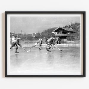 Vintage 1930&#39;s Hockey Photo Print, Unique Retro Winter Home Decor, Rare Hockey Art, Black and White Print, Select Size, Gift For Hockey Fan