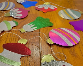 Shiny Brites Christmas Ornament Garland