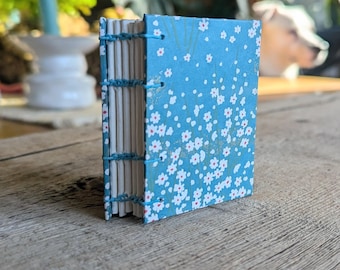 Tiny Flowers, Tiny Watercolor Sketchbook