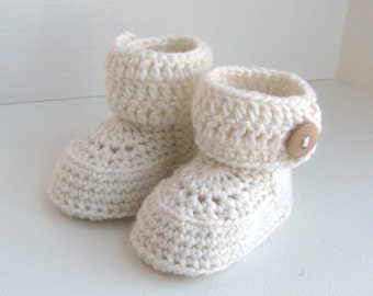 CROCHET PATTERN baby booties ⨯ shoes boots ⨯ gender neutral ⨯ sport weight yarn ⨯ PDF download ⨯ Button Cuff Baby Booties by Repeat After Me