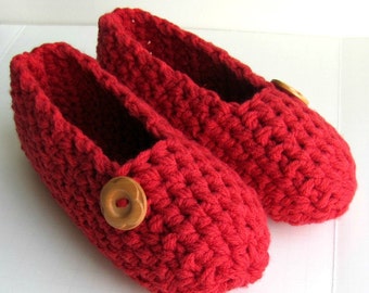 CROCHET PATTERN slippers ⨯ ladies women girls ⨯ button quick easy ⨯ bulky weight yarn ⨯ PDF download ⨯ Button Slippers by Repeat After Me