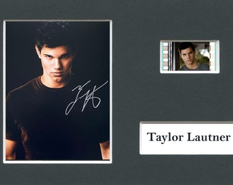 Very Rare Taylor Lautner original rare & genuine limited edition film cell mounted ready for framing with pre-printed autograph!