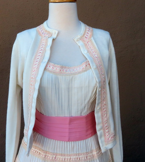 Very Sweet Vintage 1950s White and Pink Dress and