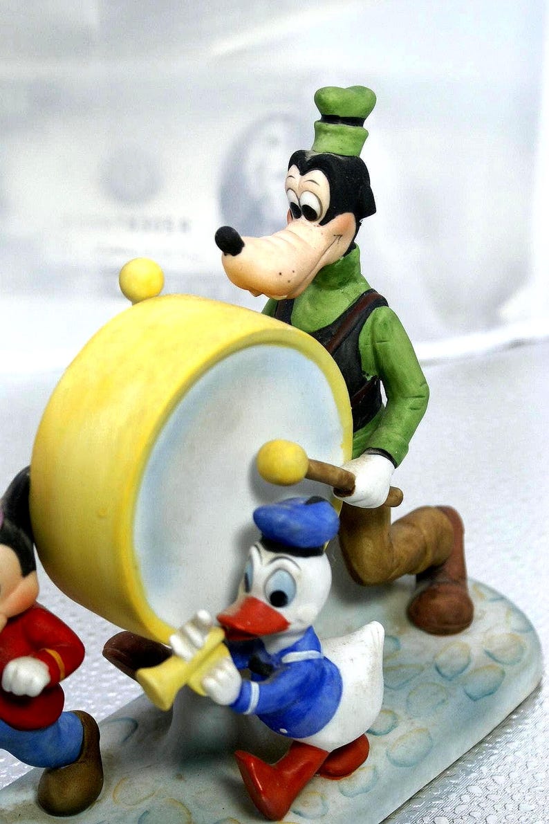 Figura de porcelana de la banda de música de Mickey Mouse, Goofy y el Pato Donald de Disney de los años 80 imagen 3