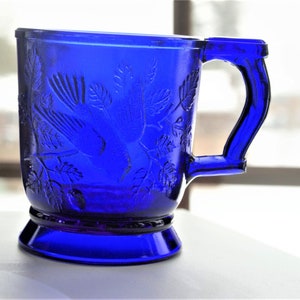 Bryce Brothers Vintage Cobalt Blue Mug/ Robin on a Tree Limb /Very good condition