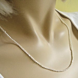 Collana girocollo con minuscole perle di riso coltivate d'acqua dolce, chiusura in oro 9 carati, 14", 16", 18", 20", 22", perle da sposa, gioielli da sposa in scatola.