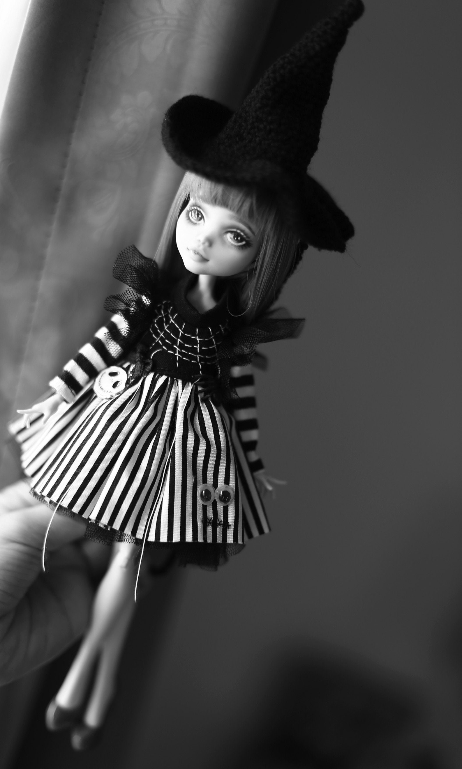 Monster high doll stand - Etsy 日本 Monster high doll stand - Etsy 日本