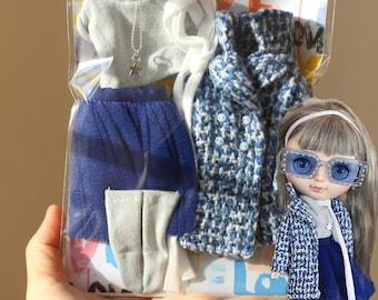 Sets. Fit for Neo blythe.