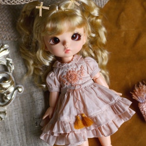 BJD Yosd , Lati Lime size dress embroidery.