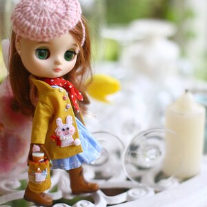 Doll clothes for Middle Blythe. image 2